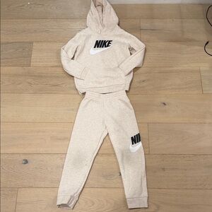 Nike Cream/Tan Hoodie and Jogger Set